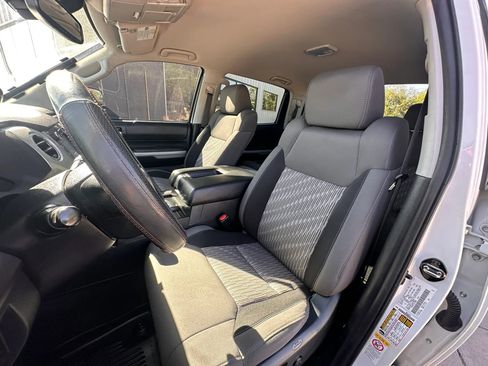 Used 2018 Toyota Tundra SR5 w/ SR5 Upgrade Package RWD image 12