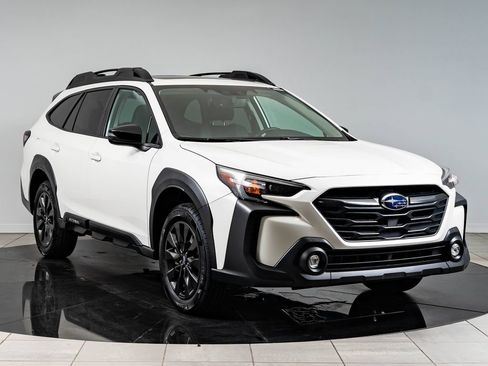 Used 2025 Subaru Outback Onyx Edition XT AWD/4WD image 12