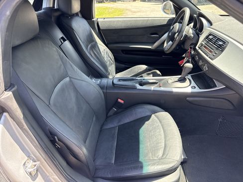 Used 2008 BMW Z4 3.0i w/ Premium Pkg image 18