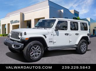 Used 2024 Jeep Wrangler Unlimited Sahara w/ Technology Group AWD/4WD video 1