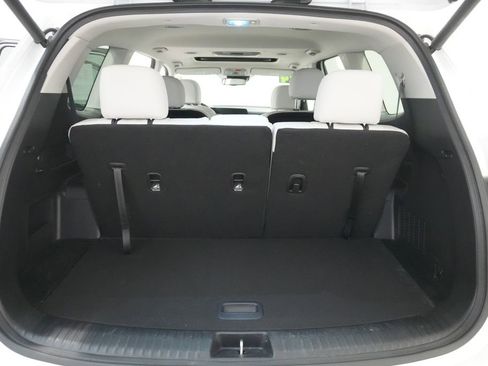 Used 2024 Kia Telluride EX w/ EX Captain's Chair Package image 26