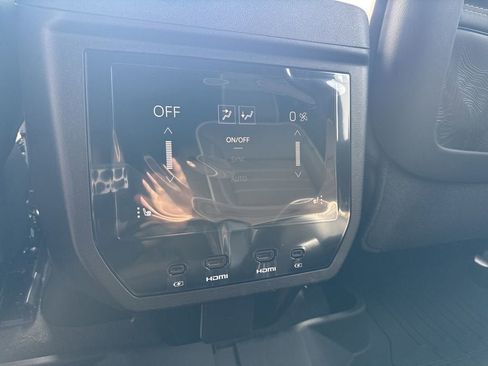 New 2026 GMC Yukon Denali Ultimate AWD/4WD image 8