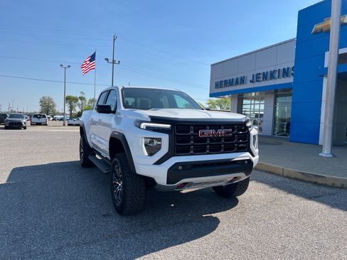 Certified 2024 GMC Canyon AT4 w/ LPO, Off Road Lift Package AWD/4WD image 1