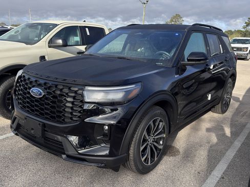 New 2026 Ford Explorer ST-Line image 6