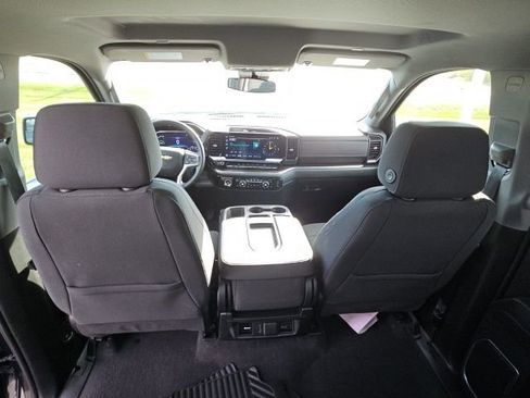 Used 2024 Chevrolet Silverado 1500 LT image 32