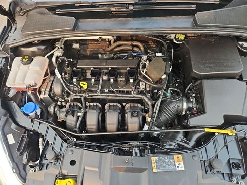 Used 2015 Ford Focus SE w/ SE Sport Package FWD image 35