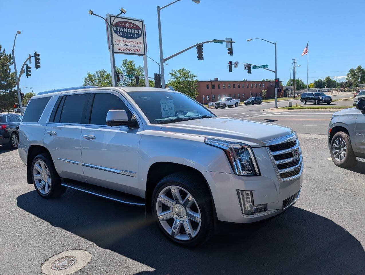 Used 2016 Cadillac Escalade Premium AWD/4WD image 1