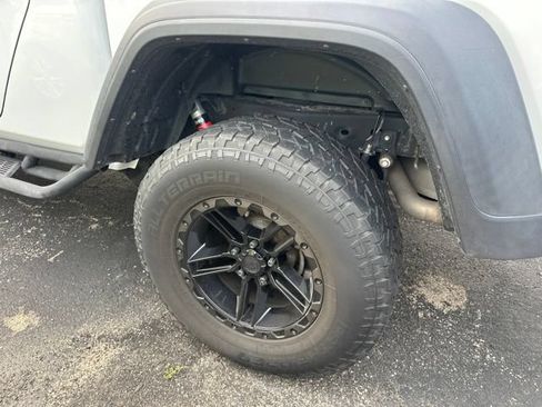Used 2020 Jeep Gladiator Rubicon AWD/4WD image 17