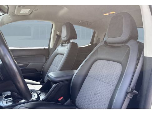 Used 2022 Chevrolet Colorado Z71 AWD/4WD image 11
