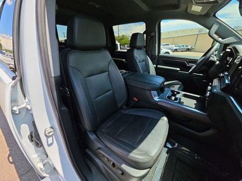 Used 2024 GMC Sierra 2500 SLT w/ SLT Premium Package AWD/4WD image 18