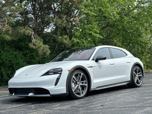 New 2023 Porsche Taycan Cross Turismo image 3