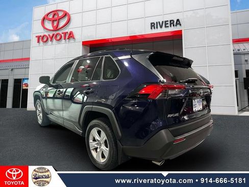 Used 2019 Toyota RAV4 XLE w/ Convenience Package AWD/4WD image 4