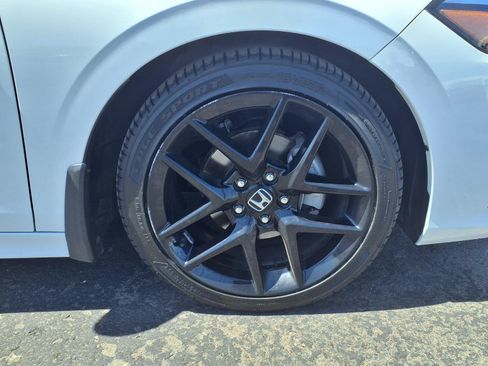 Used 2023 Honda Civic Sport image 9