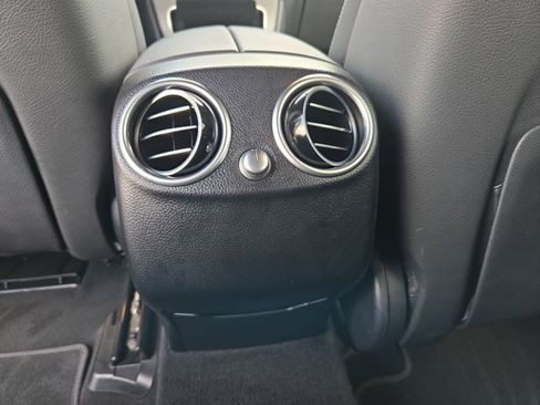 Used 2022 Mercedes-Benz GLC 300 4MATIC image 16