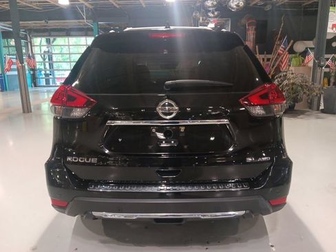Used 2019 Nissan Rogue SL w/ Premium Package AWD/4WD image 11