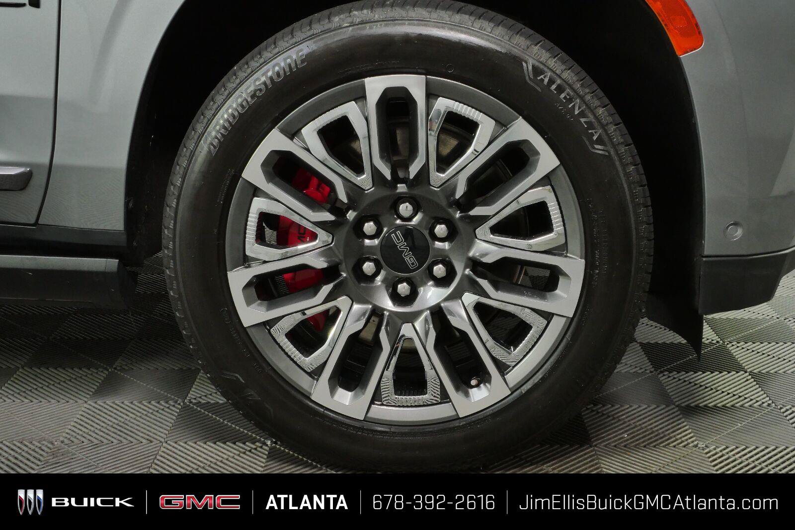 Certified 2023 GMC Yukon Denali Ultimate w/ LPO, Floor Liner Package AWD/4WD image 44