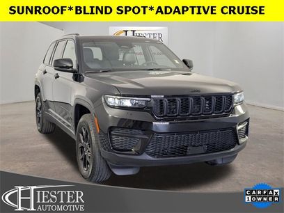 Used 2025 Jeep Grand Cherokee Altitude