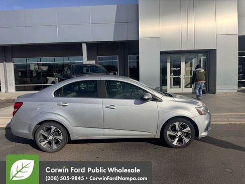 Used 2017 Chevrolet Sonic Premier image 4