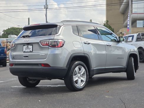 Used 2022 Jeep Compass Latitude AWD/4WD image 23
