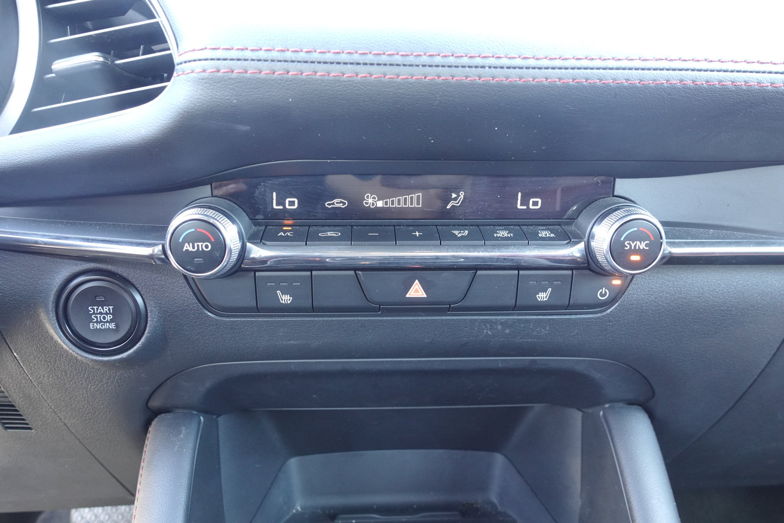 Used 2026 MAZDA MAZDA3 Carbon AWD/4WD image 22