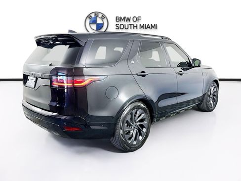 Used 2024 Land Rover Discovery Dynamic SE image 6