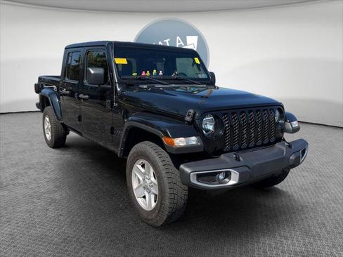 Certified 2023 Jeep Gladiator Sport AWD/4WD image 1