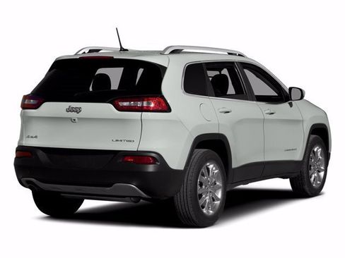 Used 2014 Jeep Cherokee Latitude w/ Cold Weather Group AWD/4WD image 5