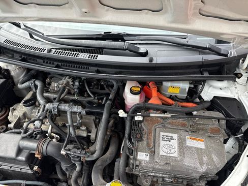 Used 2015 Toyota Prius C One FWD image 18