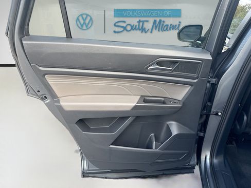 Used 2022 Volkswagen Atlas Cross Sport SE image 27