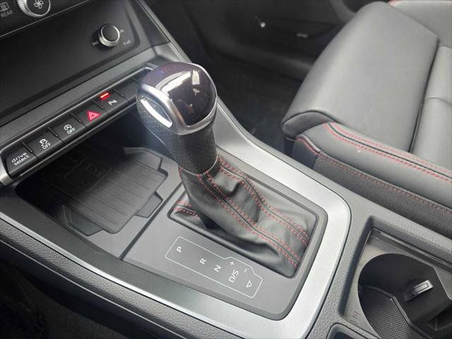 Used 2025 Audi Q3 2.0T Premium Plus w/ Premium Plus Package AWD/4WD image 32