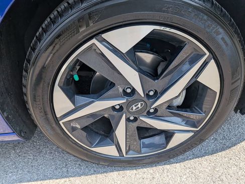 Certified 2023 Hyundai Elantra SEL w/ Convenience Package FWD image 28
