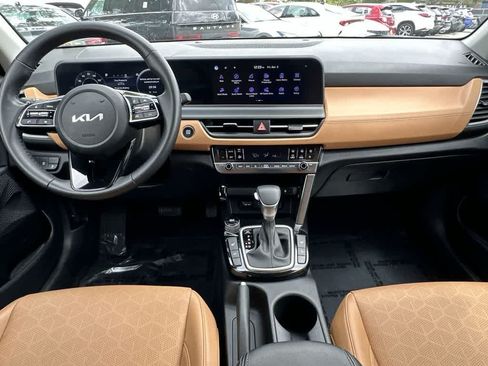 Used 2024 Kia Seltos EX FWD image 24