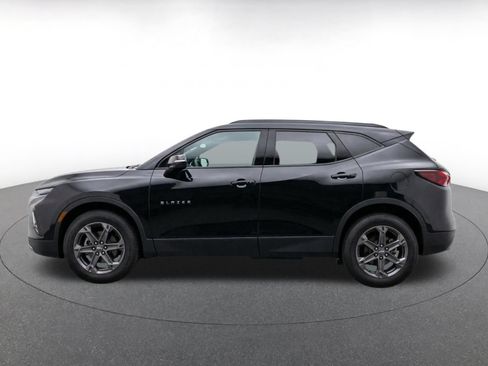 Used 2025 Chevrolet Blazer LT FWD image 5