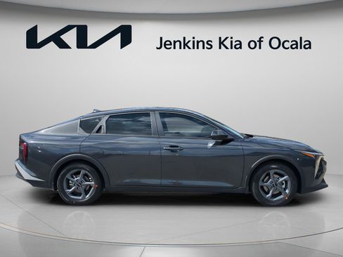 New 2026 Kia K4 LXS image 2