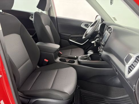 Used 2021 Kia Soul LX image 28