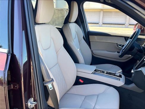 New 2026 Volvo XC90 B5 Plus AWD/4WD image 32