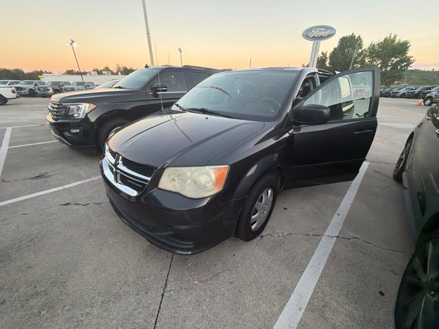 Used 2011 Dodge Grand Caravan Express FWD image 2