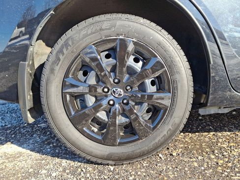 Used 2016 Toyota Corolla L image 28