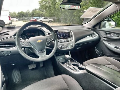 Used 2024 Chevrolet Malibu LT FWD image 10