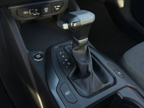 Used 2025 Kia K4 LXS FWD image 15