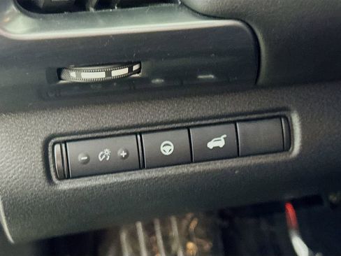 Used 2024 Nissan Pathfinder SL FWD image 22