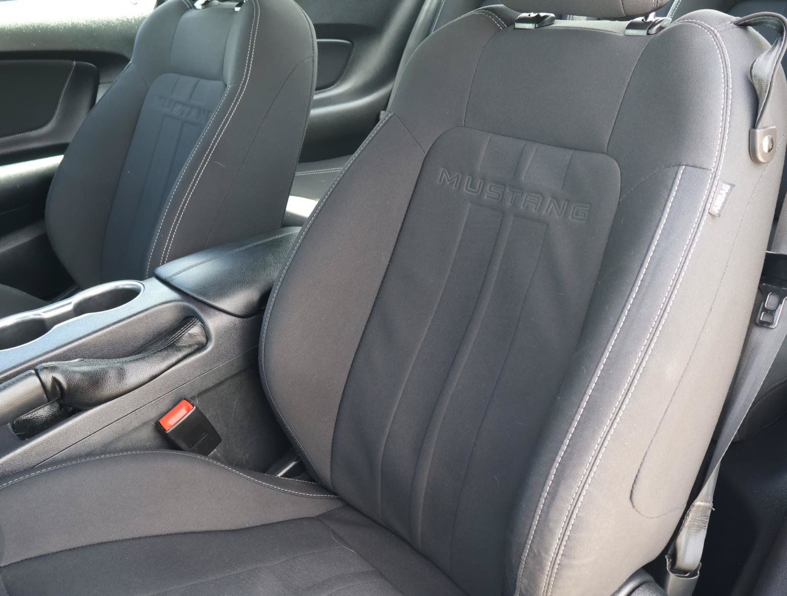 Used 2020 Ford Mustang Coupe RWD image 10