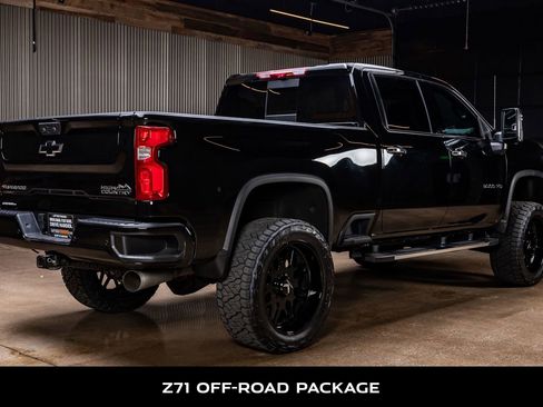 Used 2023 Chevrolet Silverado 3500 High Country w/ Z71 Off-Road Package image 10