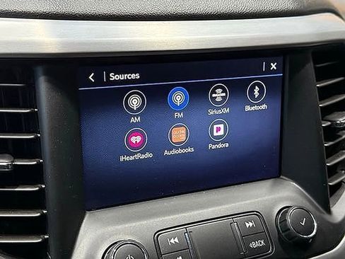 Used 2021 GMC Acadia SLT image 35