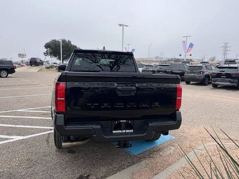 Used 2025 Toyota Tacoma SR image 4