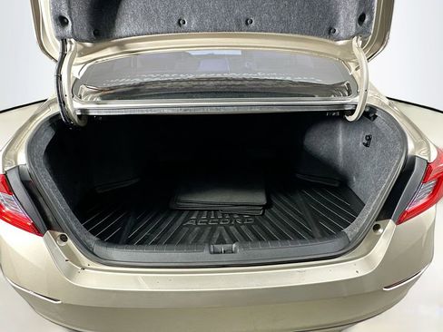 Used 2019 Honda Accord Hybrid image 24