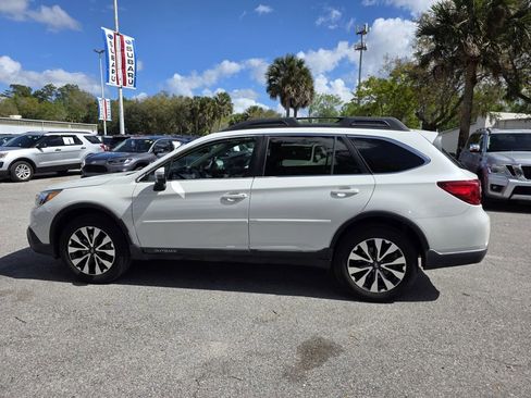 Used 2017 Subaru Outback 2.5i Limited image 4