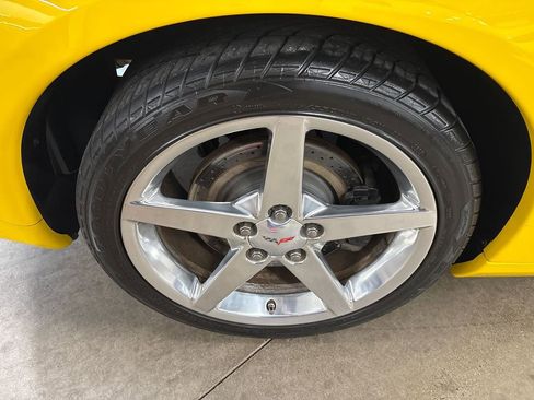 Used 2006 Chevrolet Corvette Coupe w/ Preferred Equipment Group image 29