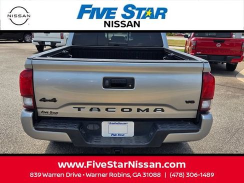 Used 2023 Toyota Tacoma SR5 w/ Technology Package AWD/4WD image 10