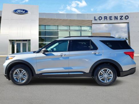 Used 2022 Ford Explorer XLT image 8